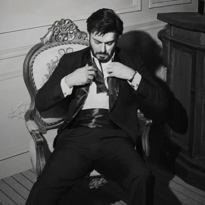 •'s profile picture