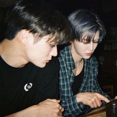 én 🎎's profile picture