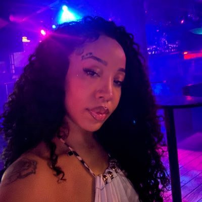 T's profile picture