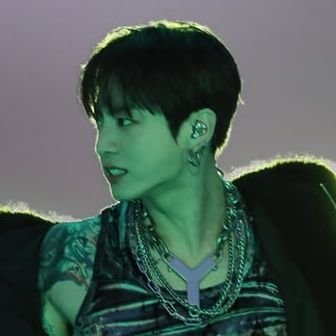 aly⁷⁺⁵ ♡ jk • mj biopic era ✨️'s profile picture