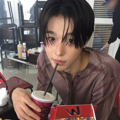 ๐ง๐๐ฏ๐ฏ.'s profile picture