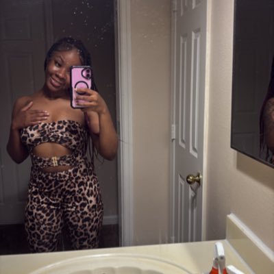 poohkianah's profile picture
