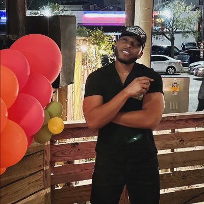 _wemissROBERT's profile picture