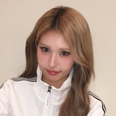 Luv2dol's profile picture