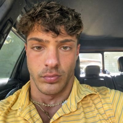 stoughtun's profile picture