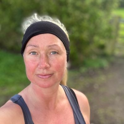 @ChatsWithEm's profile picture