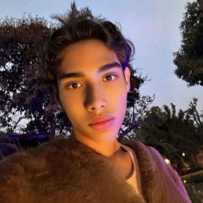 Yeezcberon's profile picture