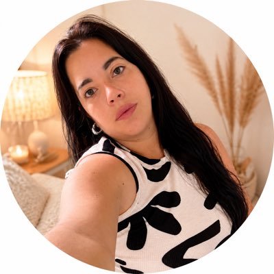 𝐕𝐈𝐎𝐋𝐄𝐓𝐀 💜ᴛʜᴇ ʀᴇᴀʟ ɢᴀꜱꜱʏ ᴍɪʟꜰ 🌬️'s profile picture