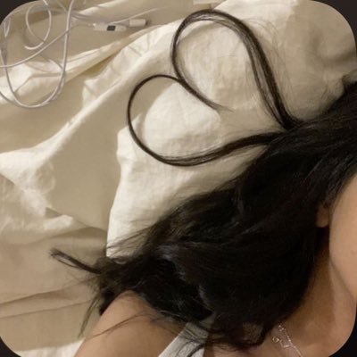 E0Va_'s profile picture