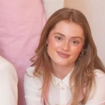 righthroughmeee's profile picture