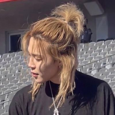 ⋆'s profile picture