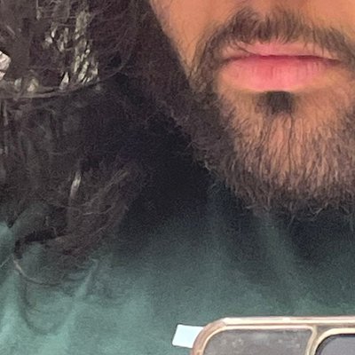 HelpmyHeadPls's profile picture