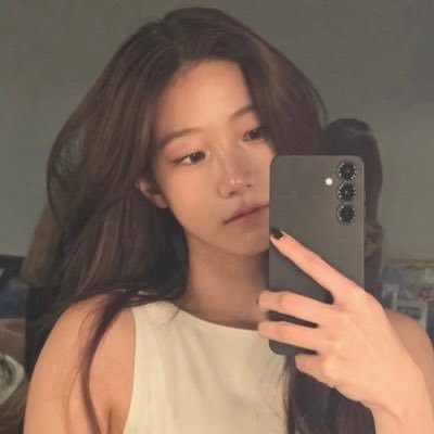 a 🦢 seeing lsf's profile picture