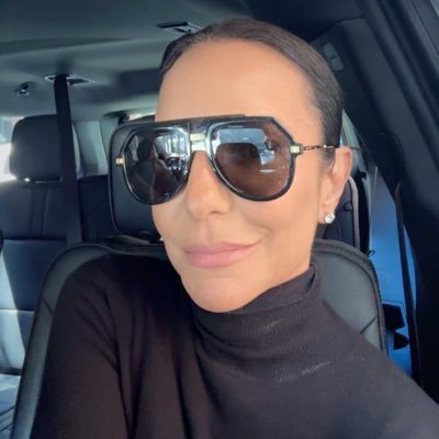 queenivete's profile picture