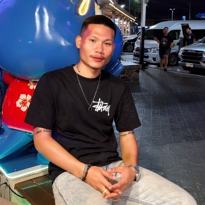 b_burachai's profile picture