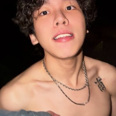 kk321579's profile picture