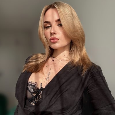 𝐆𝐨𝐝𝐝𝐞𝐬𝐬 𝐁𝐞𝐥𝐥𝐚's profile picture
