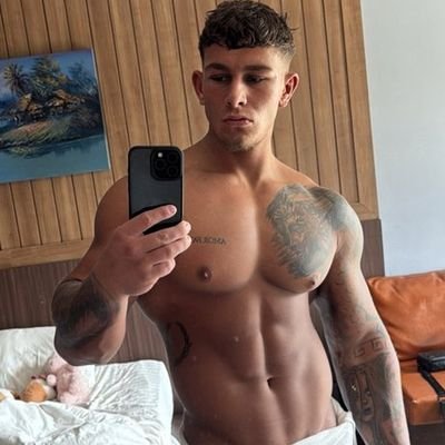 straight king 👑's profile picture