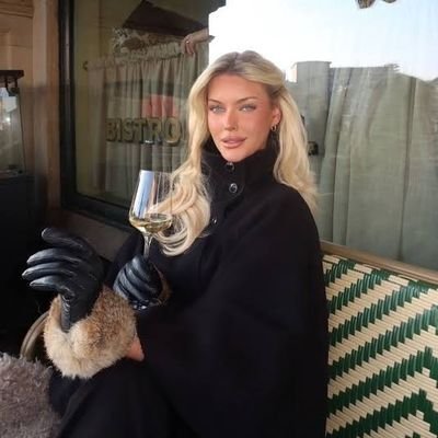 VictoriaKjaerTh's profile picture