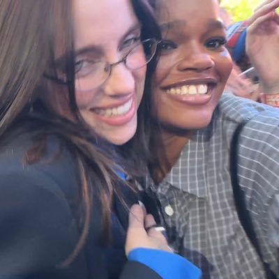 simi ✮'s profile picture