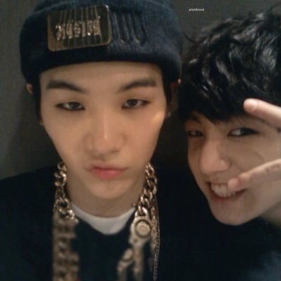 gabs⁷ is seeing bts's profile picture