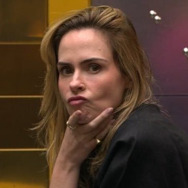 liz ⭑ renault's profile picture