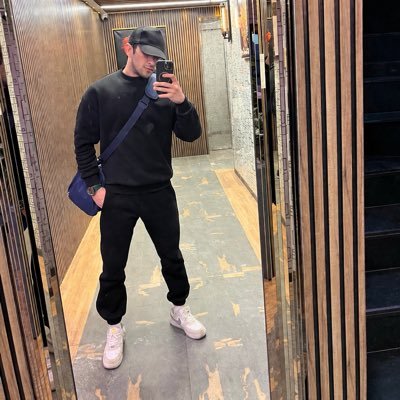 Veysel's profile picture