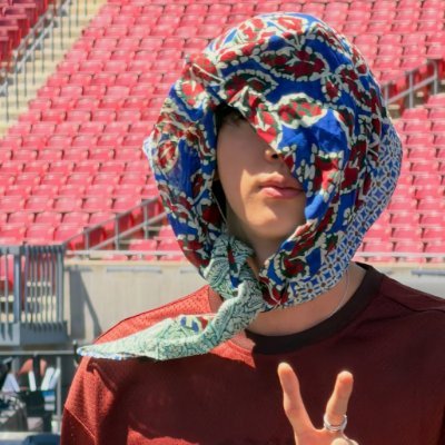 fallingfeattaka's profile picture