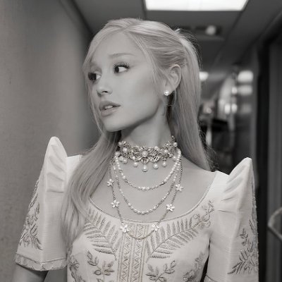 arianators_phi's profile picture