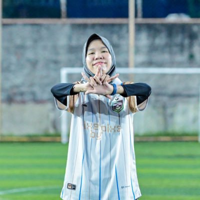 farah 🌘's profile picture