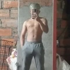 KING FLY's profile picture