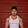 leverage 🐼🇺🇾🧡🧑💼🇨🇱🥞👔🎒's profile picture