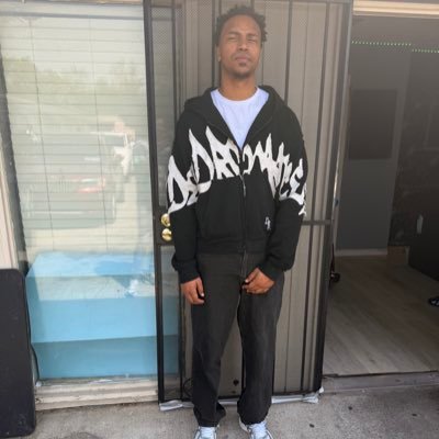 Dazzle Santana's profile picture