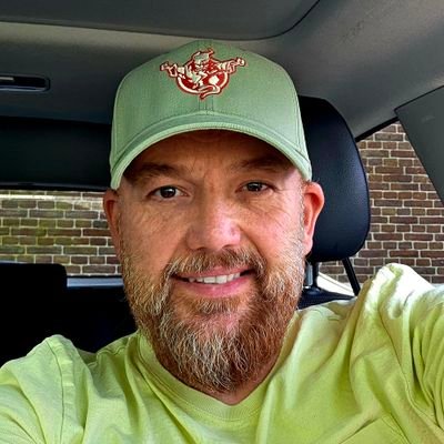 T I M 💦's profile picture