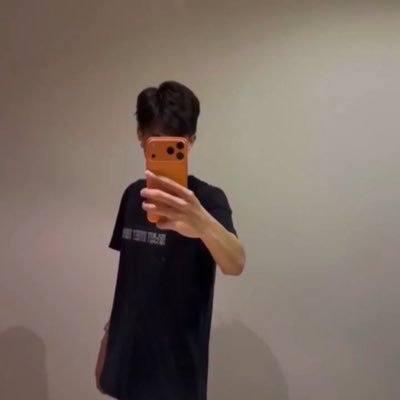 ss's profile picture