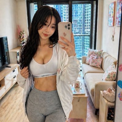 Jina 芷娜's profile picture