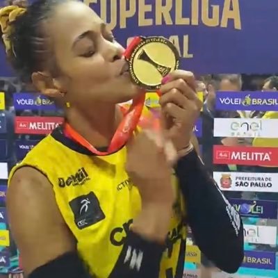 emi TRI 🥇 🥇 🥇's profile picture