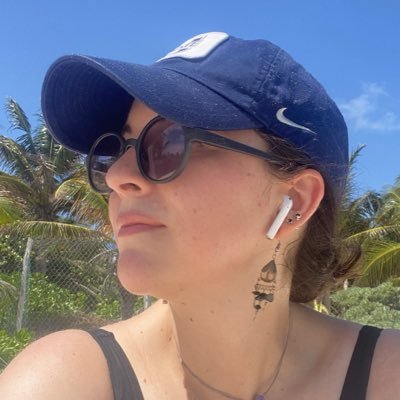 MajoAlvaradoA's profile picture