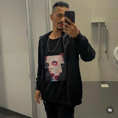 liroubad's profile picture