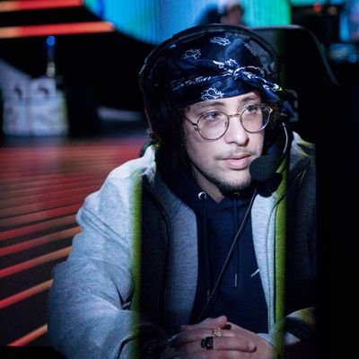 WhiteBl4ck's profile picture