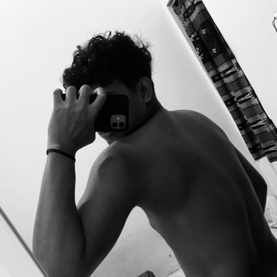 xaviercrue's profile picture