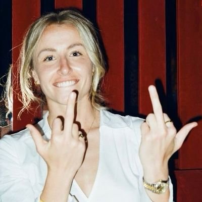 briana ARSENAL Y ANIQUIS CAMPEONES's profile picture
