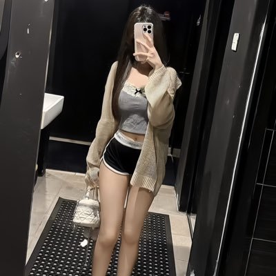 𝑌𝑌's profile picture