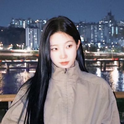 L 🌊's profile picture