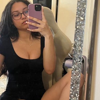 ROSA JADIE's profile picture