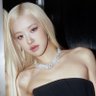iza៹'s profile picture