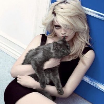 F's profile picture