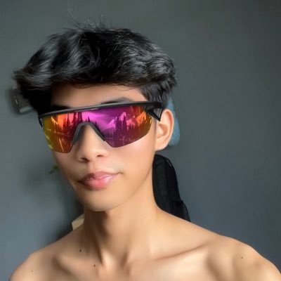 李 Bai Lang's profile picture