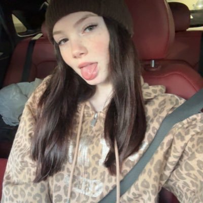 Bratty Elena 𑣲⋆'s profile picture
