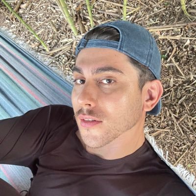 emersn's profile picture